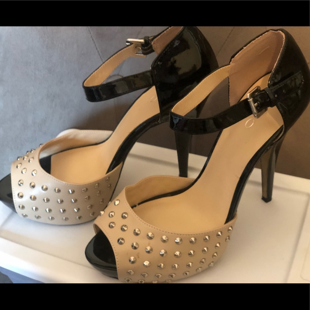 Studded Slight Platform Pump